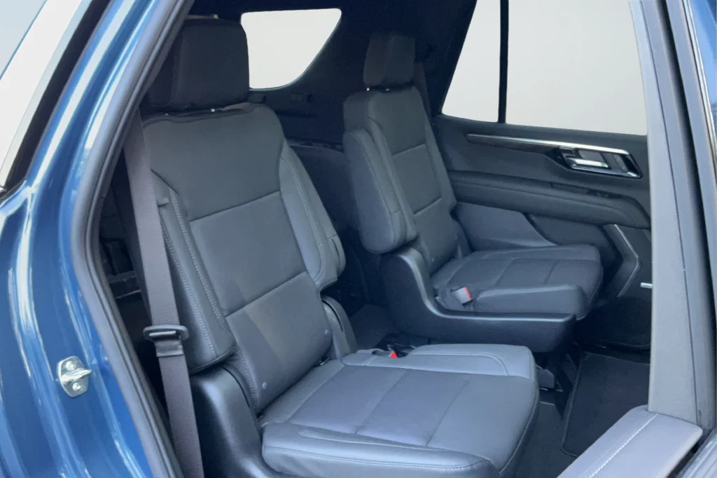 New 2026 Lakeshore Blue Metallic Chevrolet LT image 19