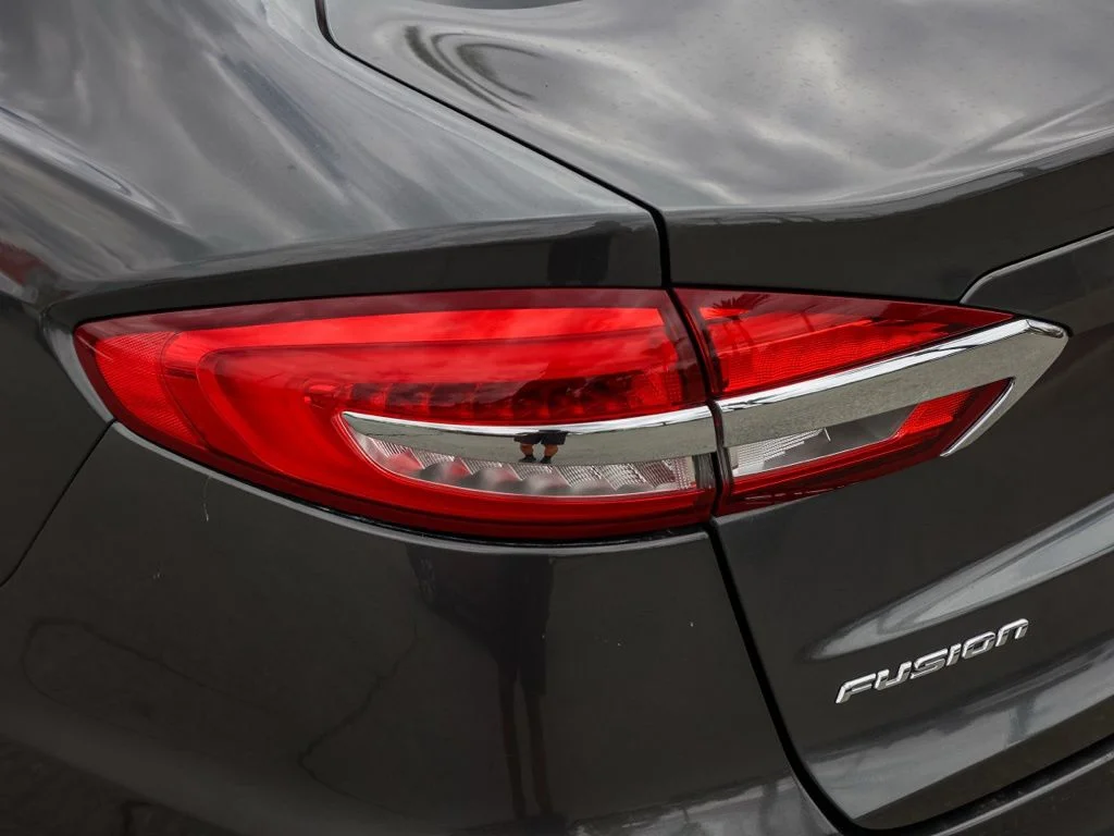 Used 2020 Gray Ford SEL image 6