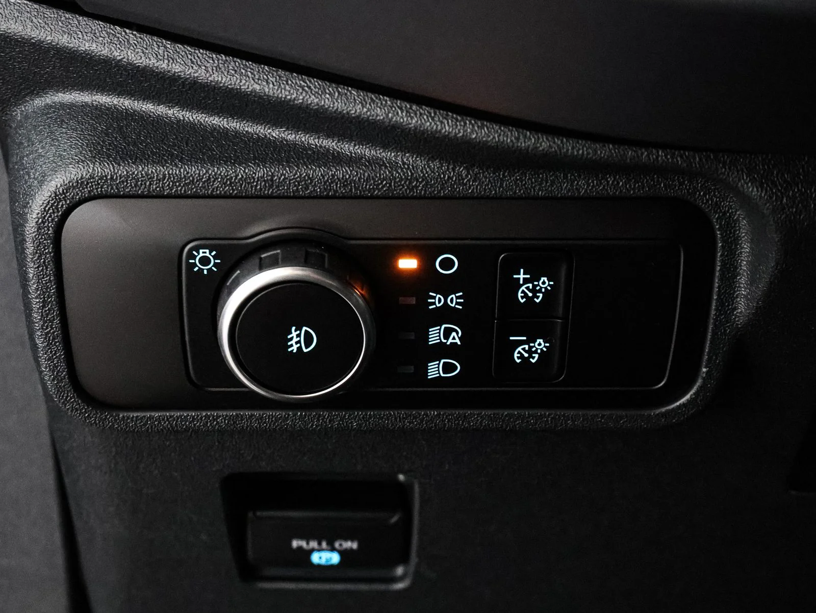 New 2026 Avalanche Gray Ford Badlands® image 36