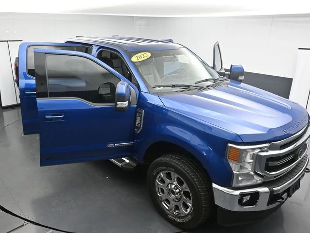 Used 2022 Blue Ford Lariat image 33