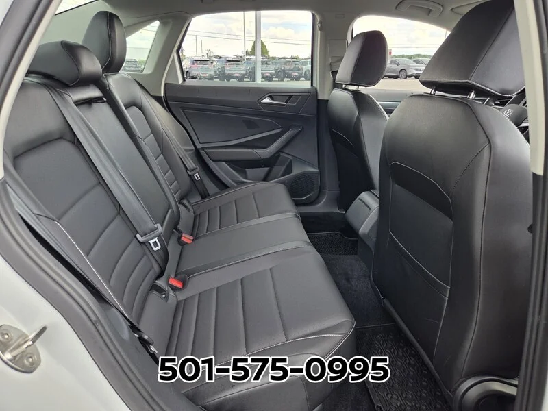 Used 2024 Opal White Volkswagen SE AUTO image 16