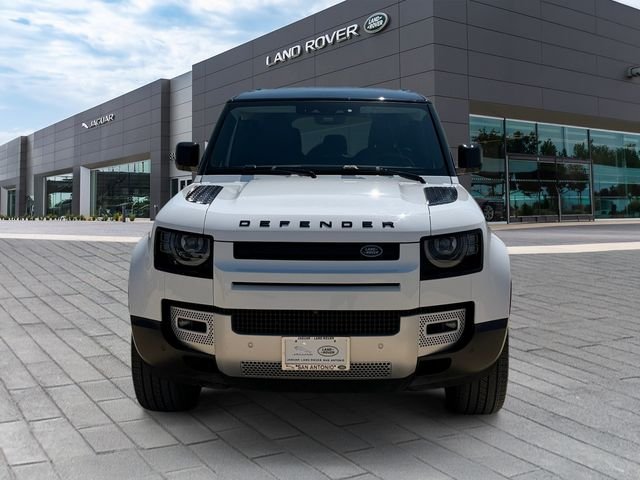 Used 2022 White Land Rover S image 8