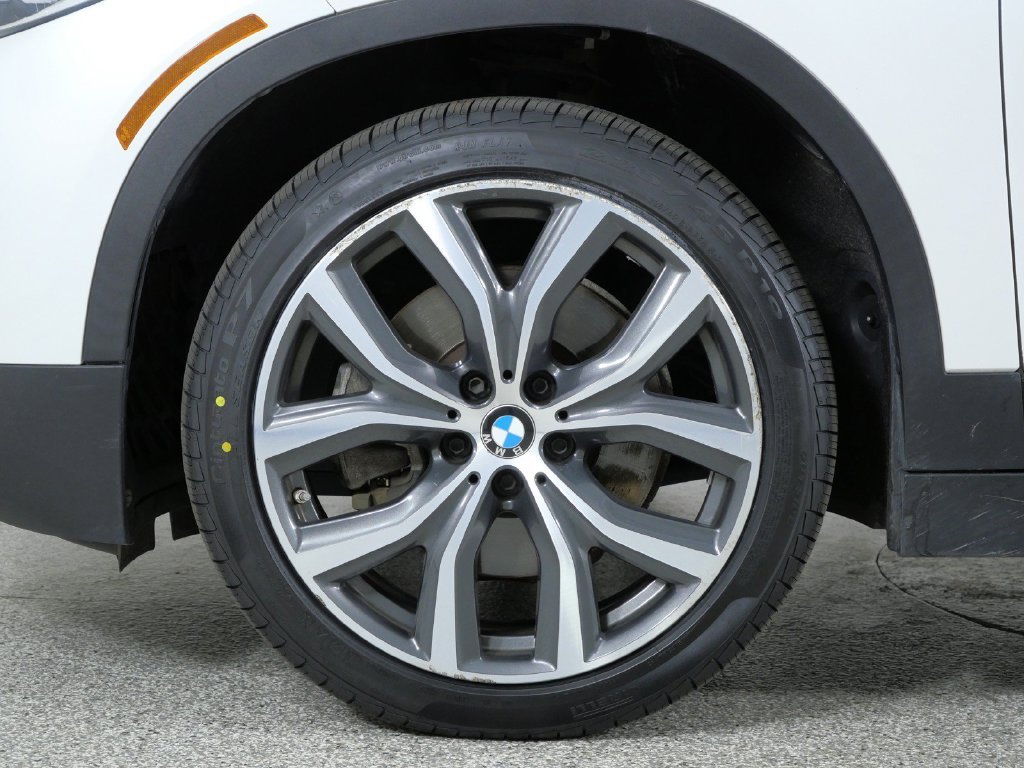 Used 2018 Mineral White Metallic BMW xDrive28i image 17