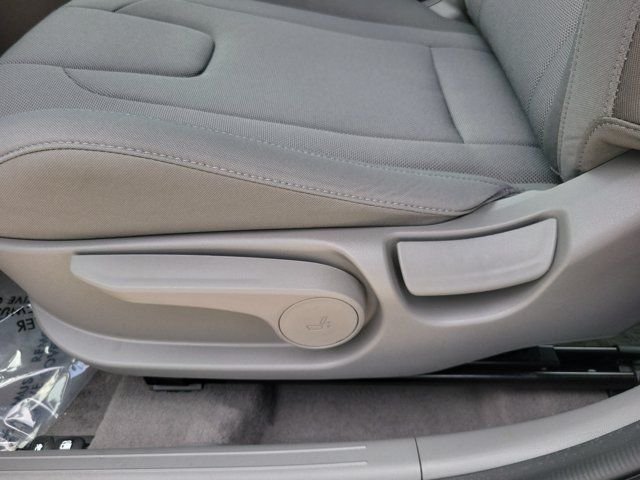 Certified Used 2025 Black Hyundai SE image 19