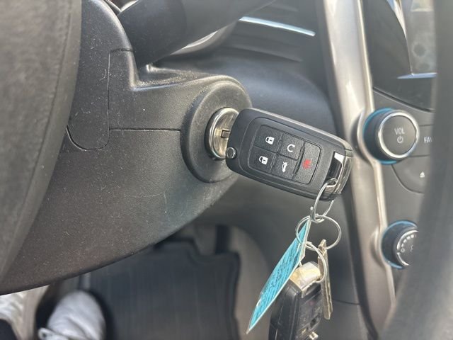 Used 2014 Summit White Chevrolet LT image 21