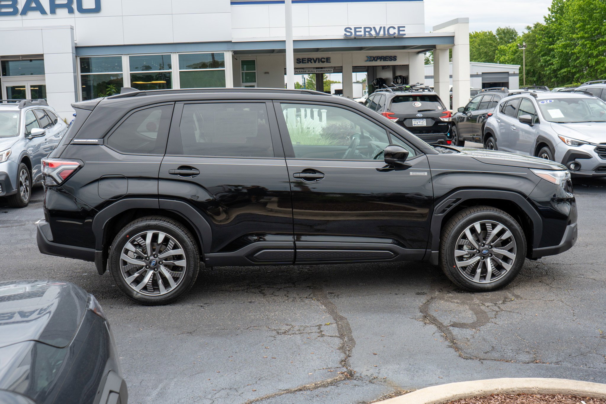 New 2026 CRYSTAL BLACK SILICA Subaru Touring Hybrid image 2