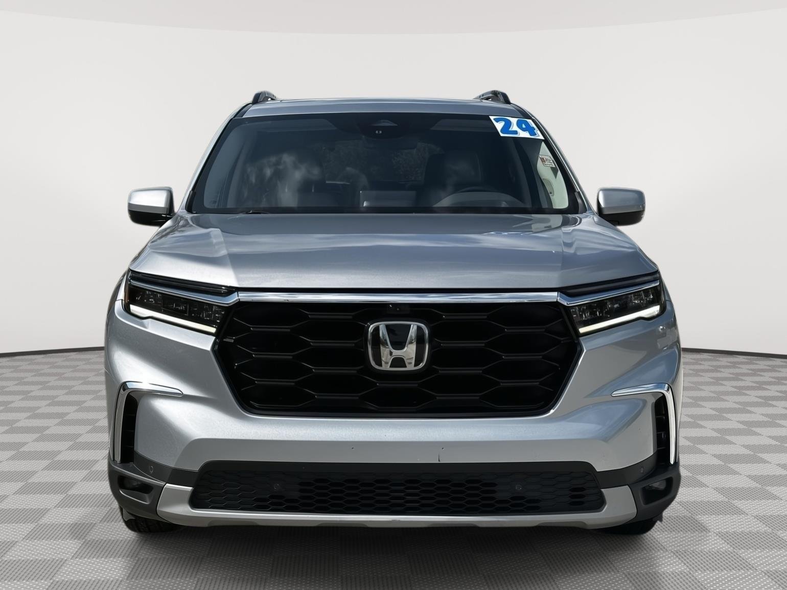 Used 2024 Honda Pilot Elite with VIN 5FNYG1H85RB042869 for sale in Kansas City