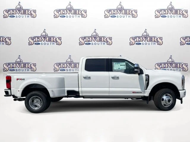 New 2026 Star White Metallic Tri-Coat Ford Platinum image 2