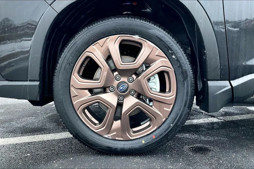 New 2026 CRYSTAL BLACK SILICA Subaru Limited Bronze Edition 7-Passenger image 12
