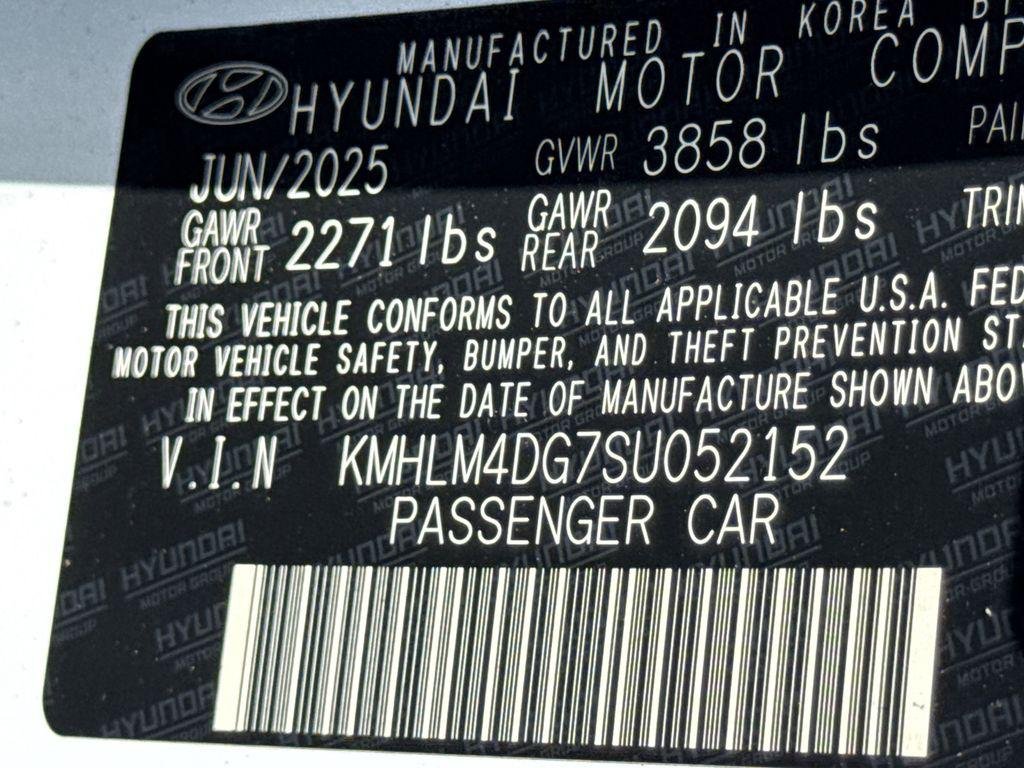 2025 Hyundai Elantra SEL - Photo 30