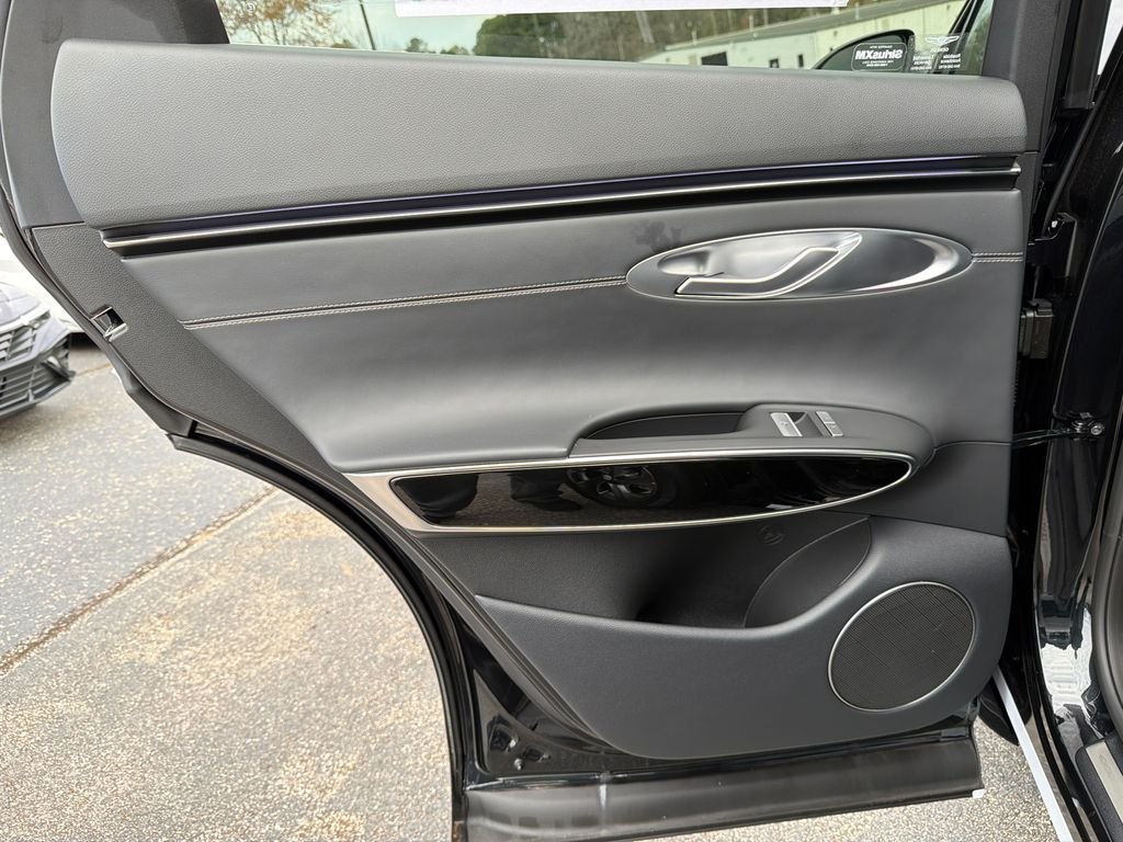 New 2026 Black Genesis 2.5T image 22