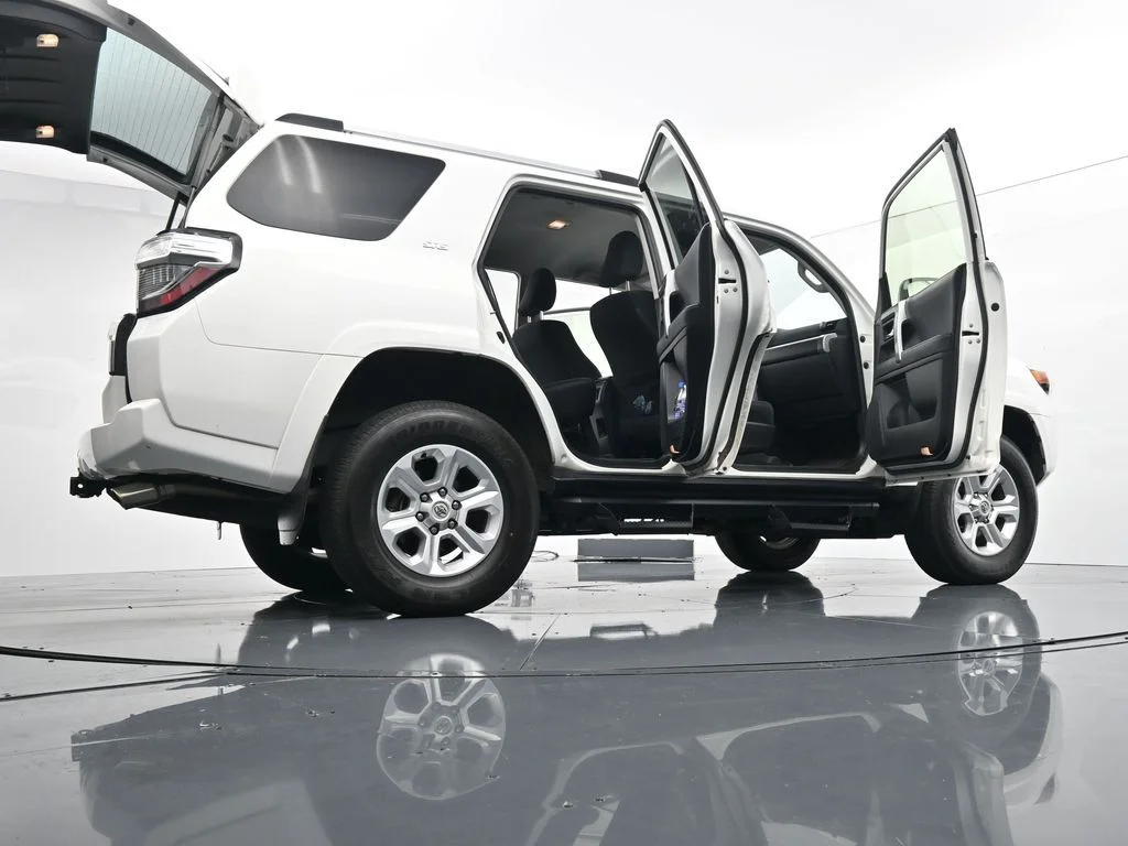 Used 2023 White Toyota SR5 image 29