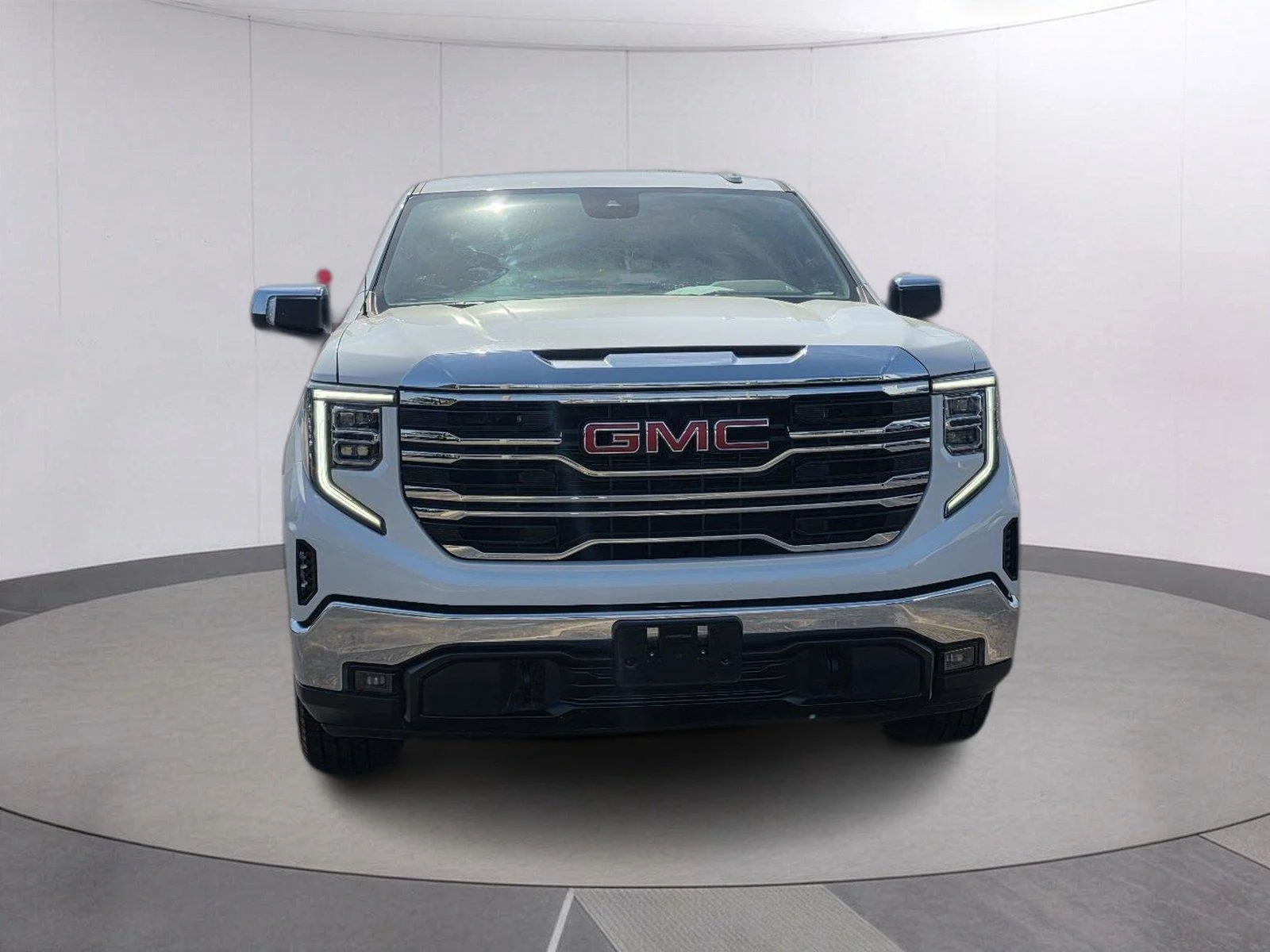Used 2025 Summit White GMC SLT image 2