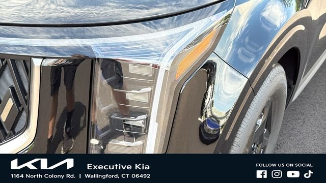 New 2026 Aurora Black Pearl Kia LXS image 7