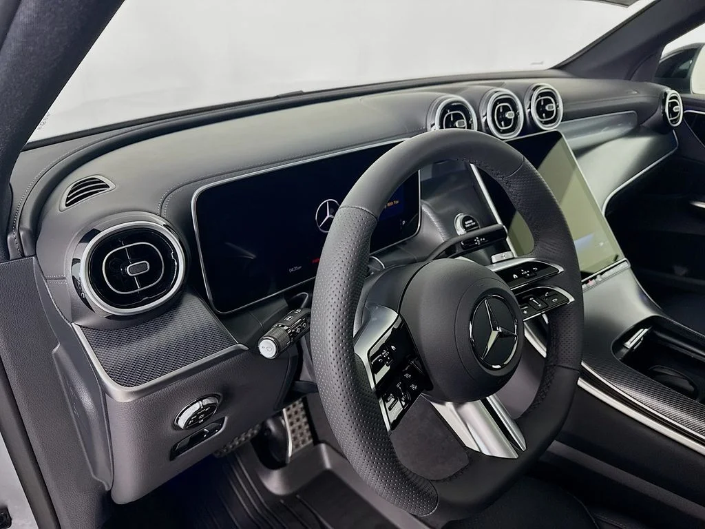 New 2026  Mercedes-Benz GLC 300 image 4