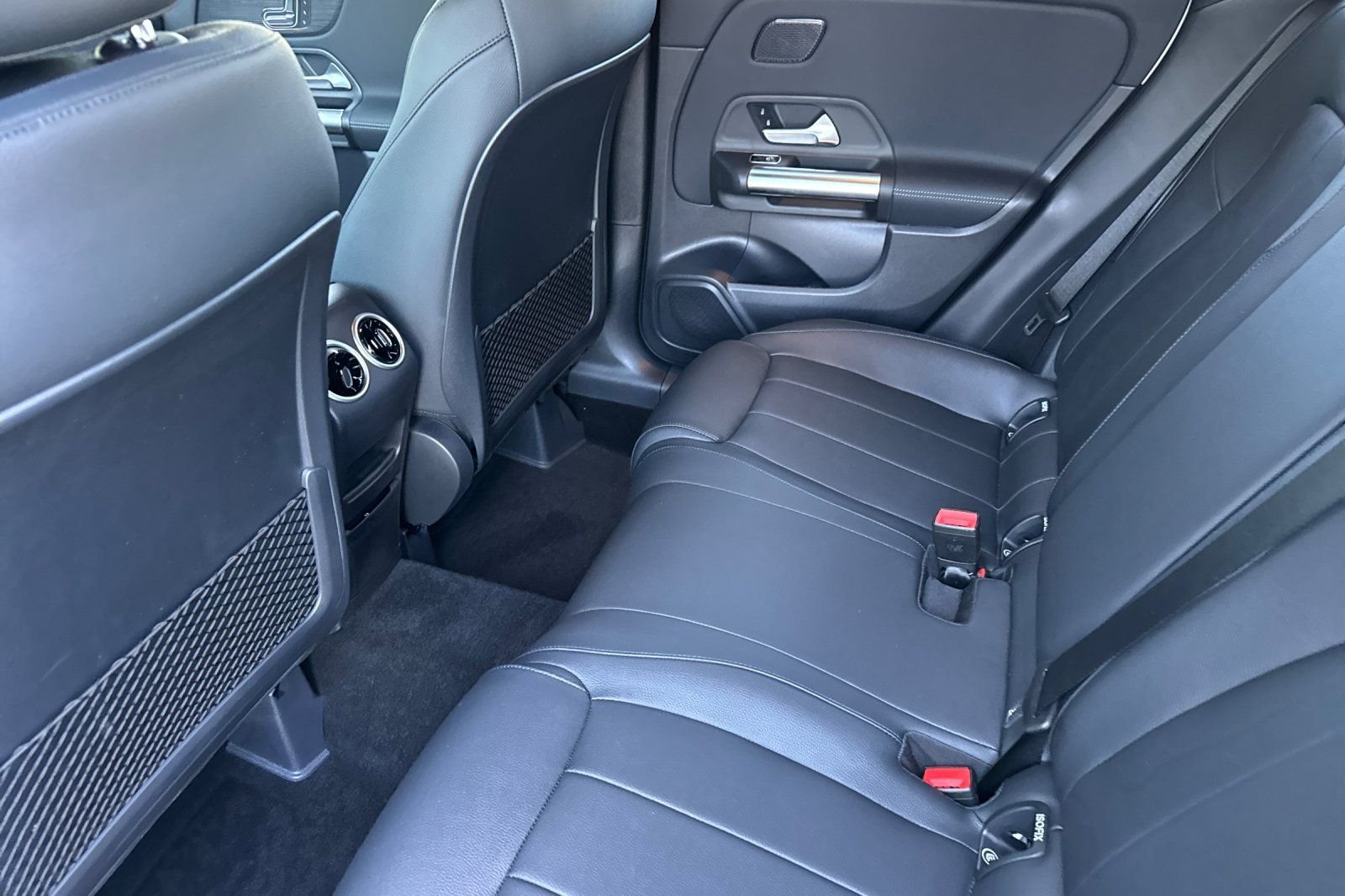 New 2026 Polar White Mercedes-Benz GLA 250 image 10