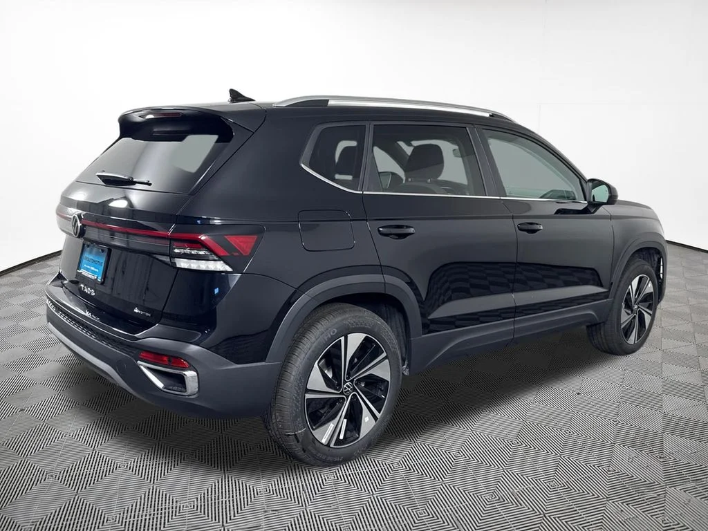 New 2026 Black Volkswagen 1.5T SE image 9