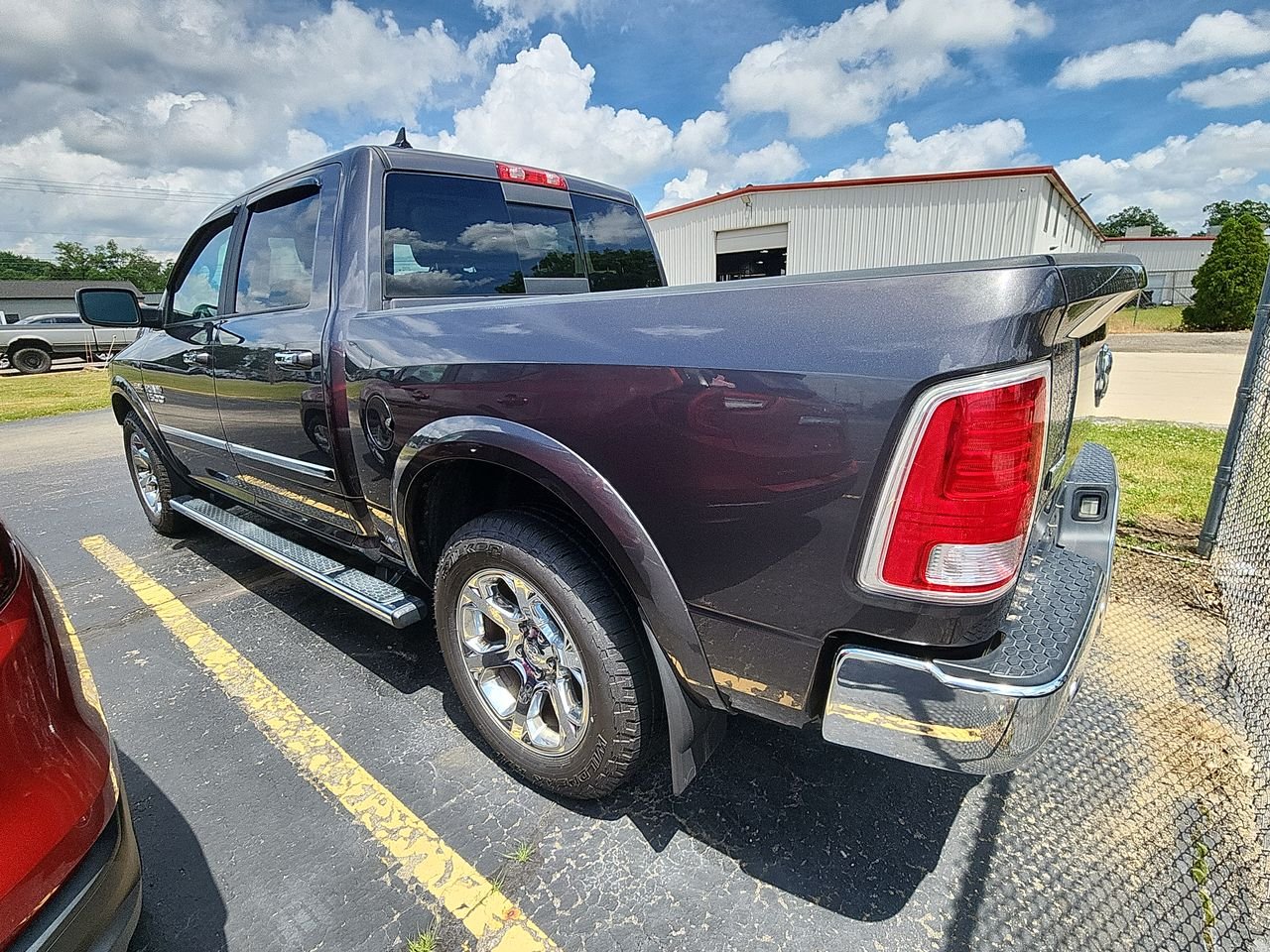 Used 2018 Granite Crystal Metallic Clearcoat Ram Laramie image 3