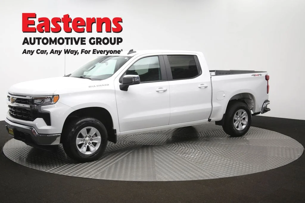 Used 2025 White Chevrolet LT image 58