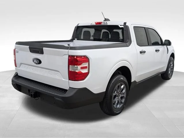 New 2026 Oxford White Ford XLT image 18