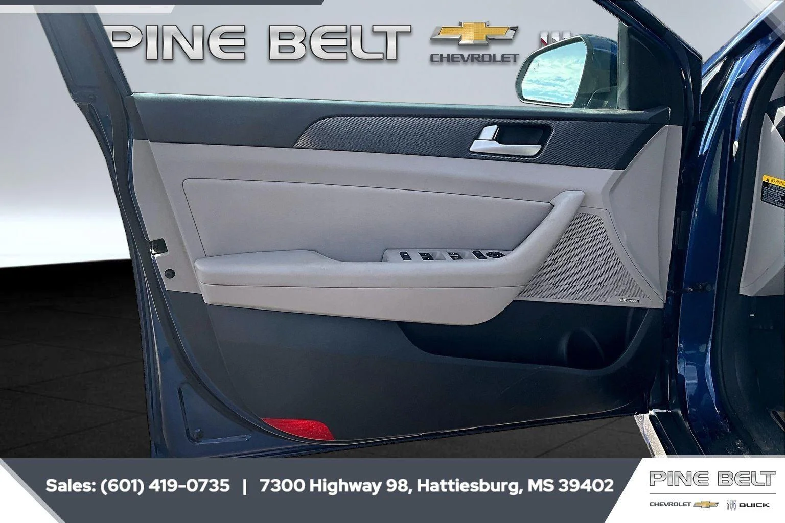 Used 2015 Lakeside Blue Hyundai 2.4L Sport image 17