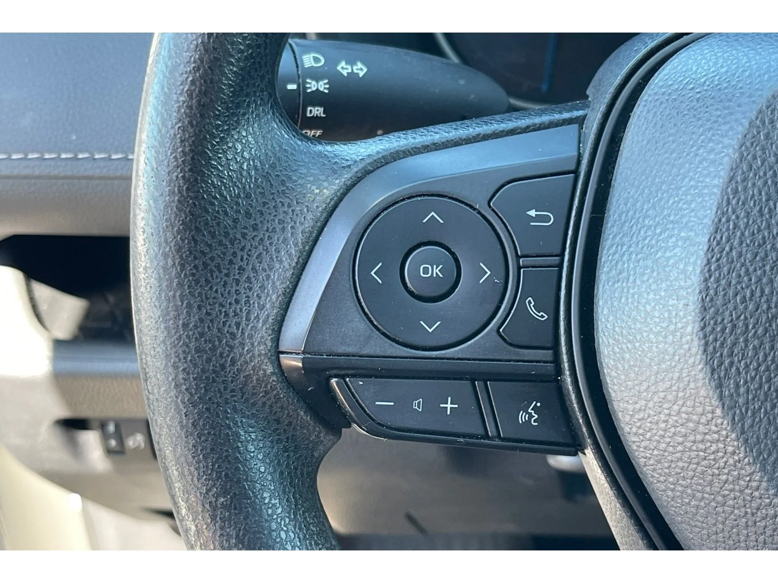 Used 2023 Ice Cap Toyota Hybrid LE image 35