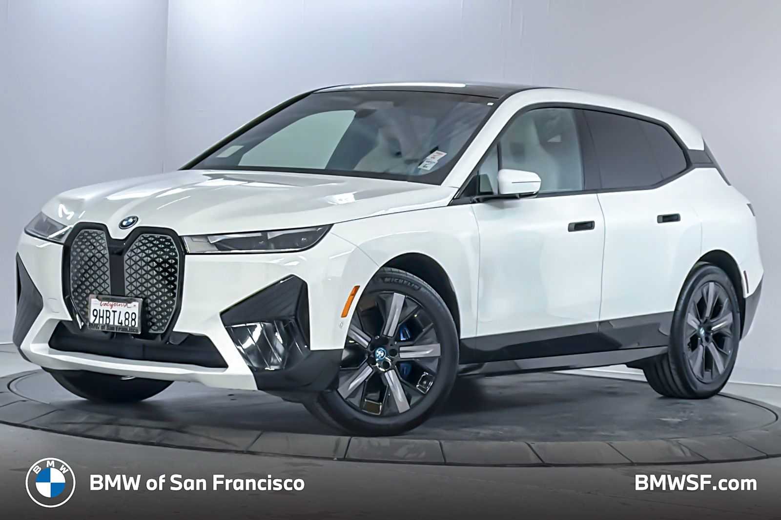 2024 BMW iX xDrive50's photo