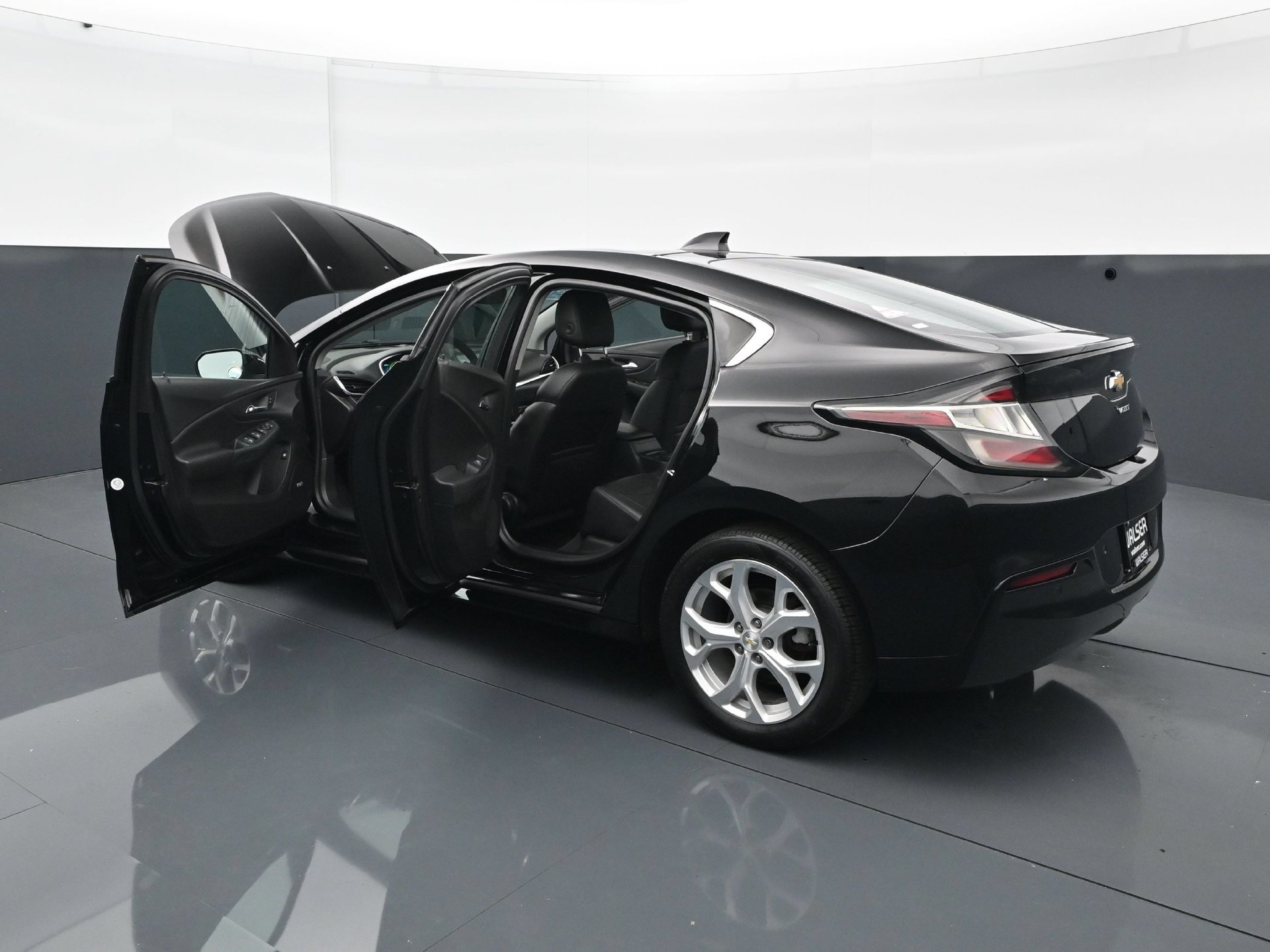 Used 2017 Mosaic Black Metallic Chevrolet Premier image 29