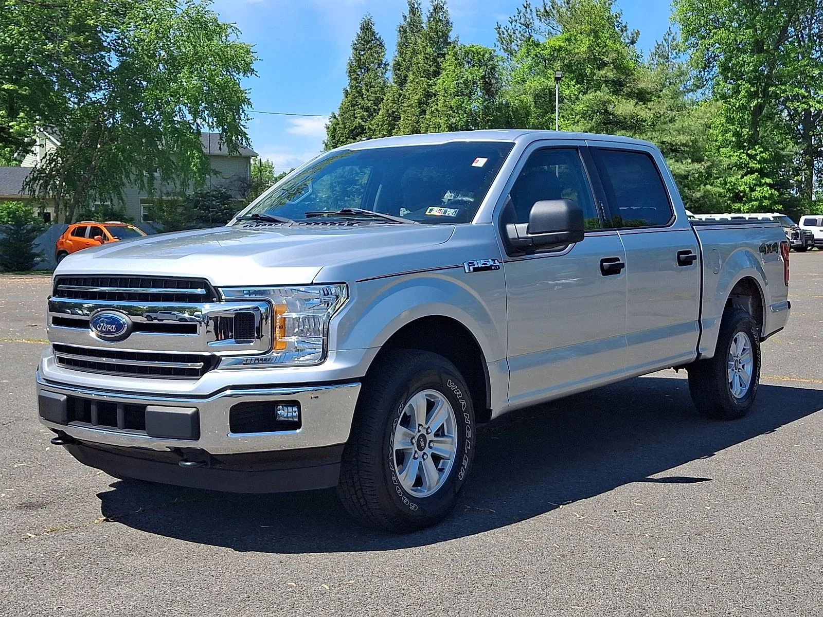 Used 2018 Silver Ford XLT image 3