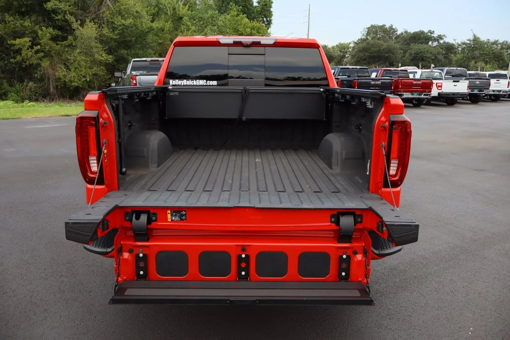 Used 2021 Red GMC AT4 image 27