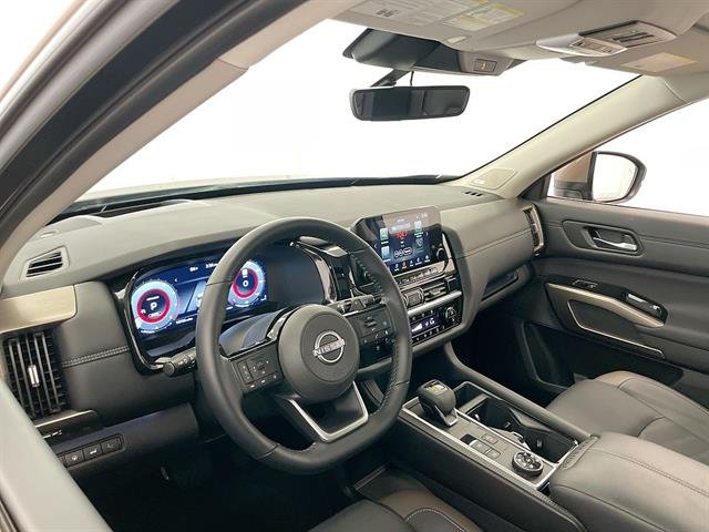 Certified Used 2025 Beige Nissan Platinum 4WD image 10