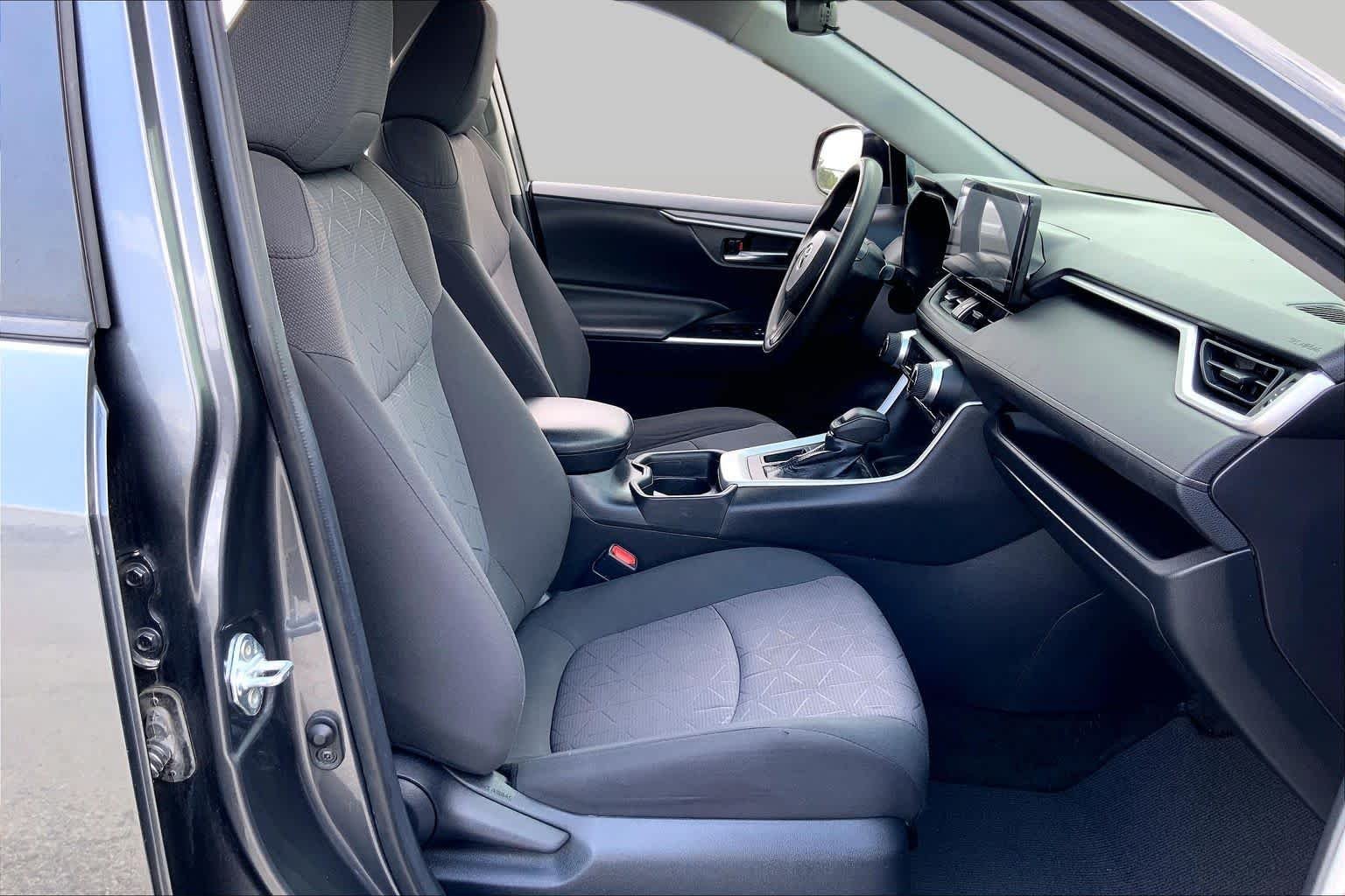 Used 2020 Magnetic Gray Metallic Toyota XLE image 9