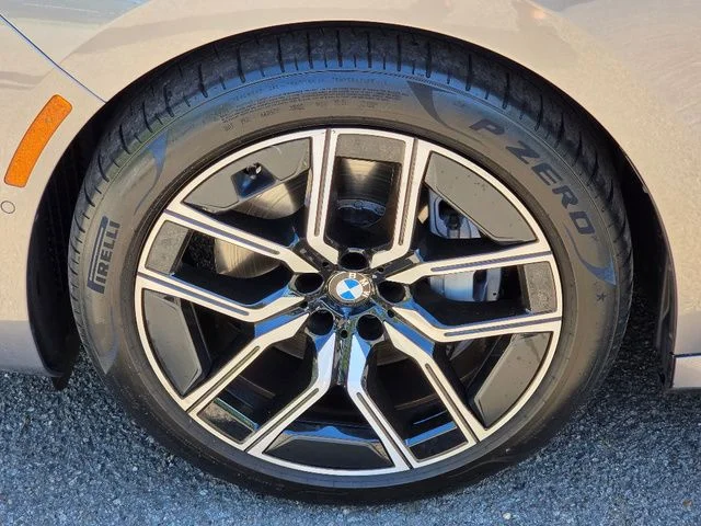 2023 BMW 7 Series 740i - Photo 18