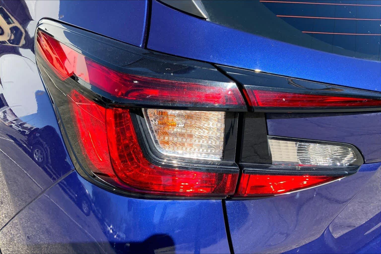 Used 2025 Sapphire Blue Pearl Subaru  image 26