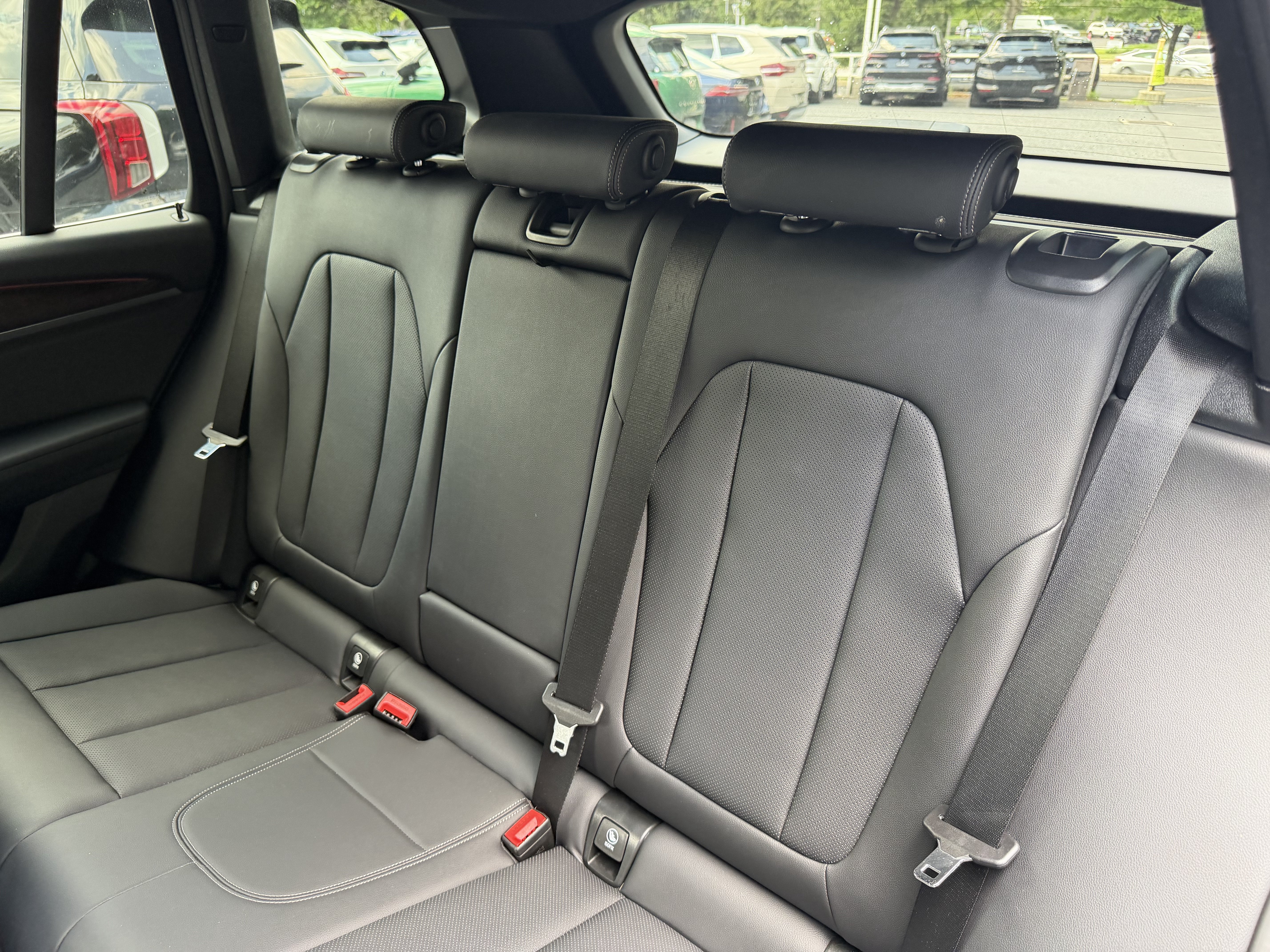Used 2023 DARK GRAPHITE MET BMW xDrive30i image 17