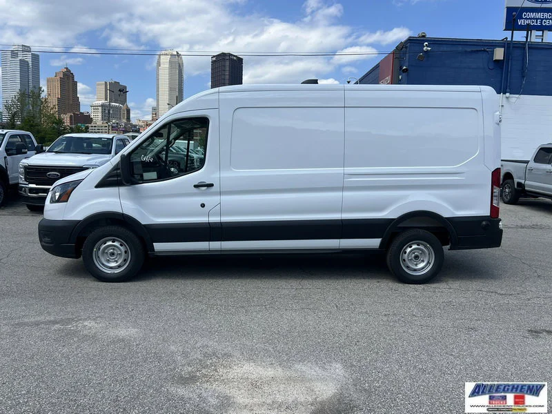 New 2026 Oxford White Ford  image 2