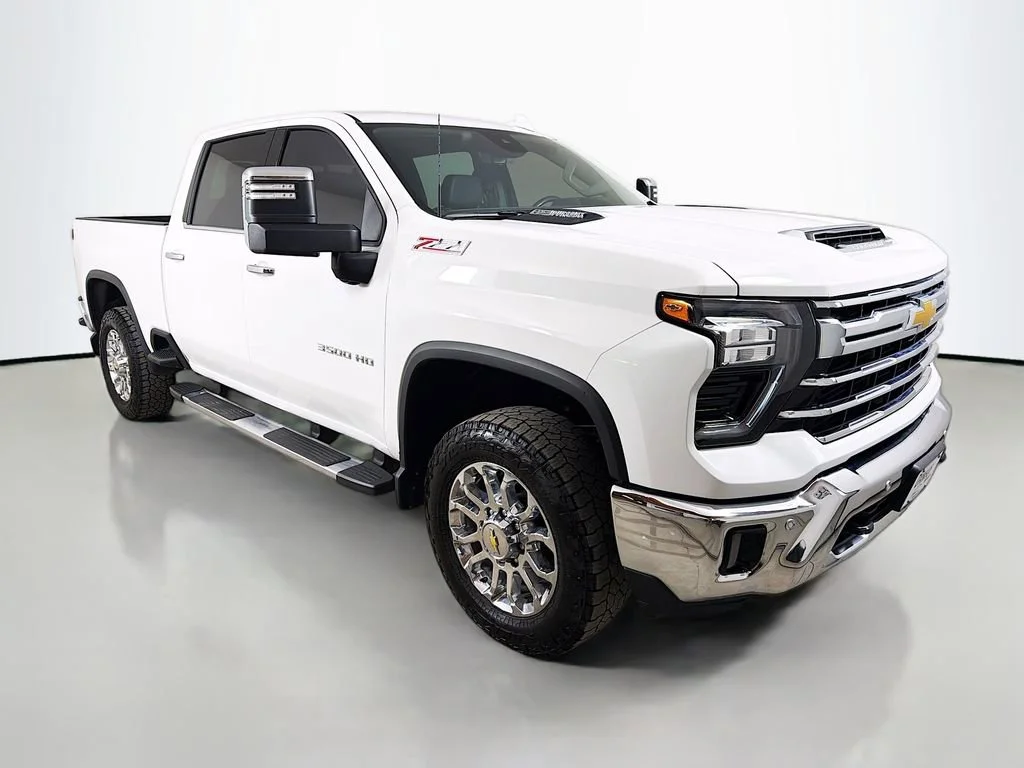 Used 2024 Summit White Chevrolet LTZ image 4