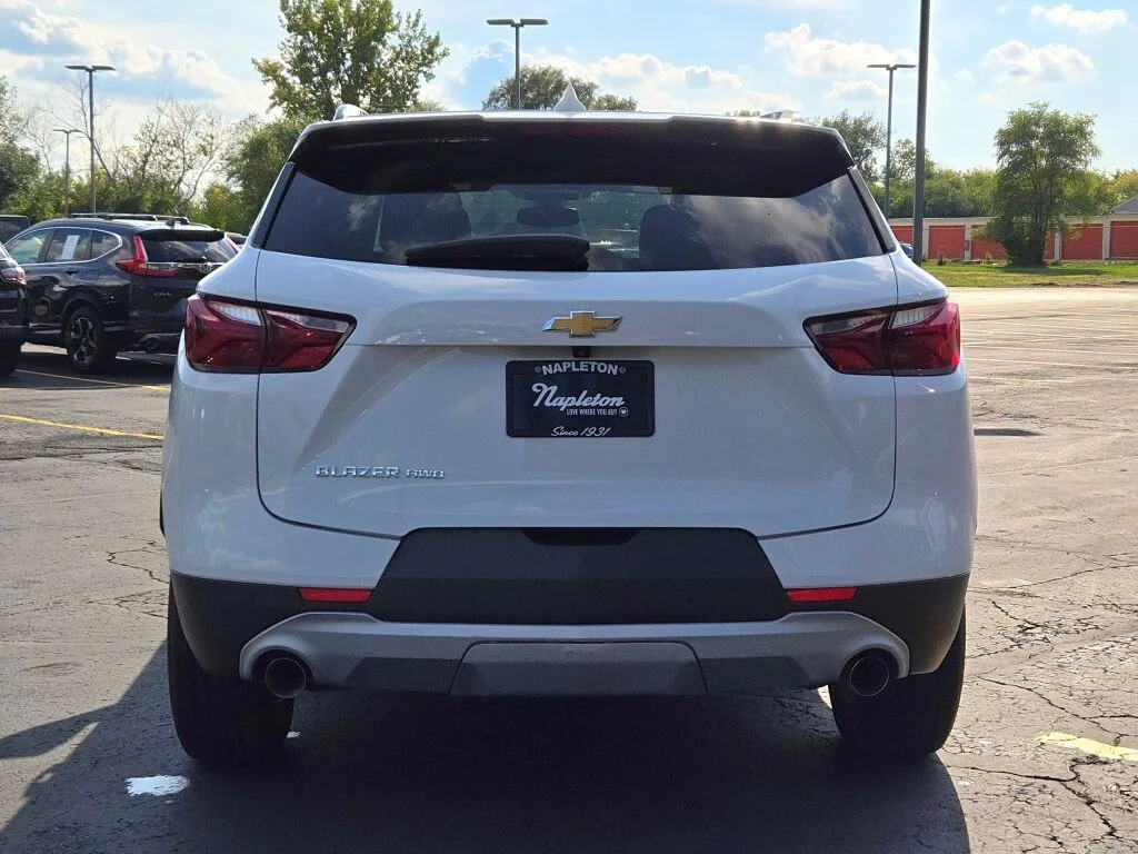 Used 2022 White Chevrolet LT image 13
