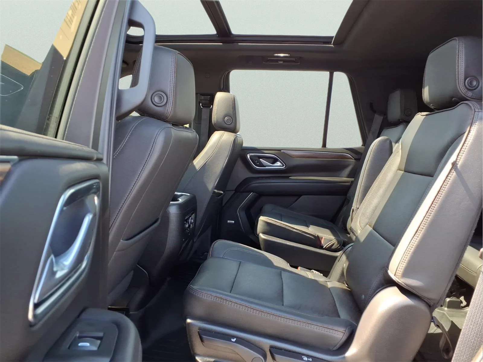 Used 2023 Black Chevrolet High Country image 11