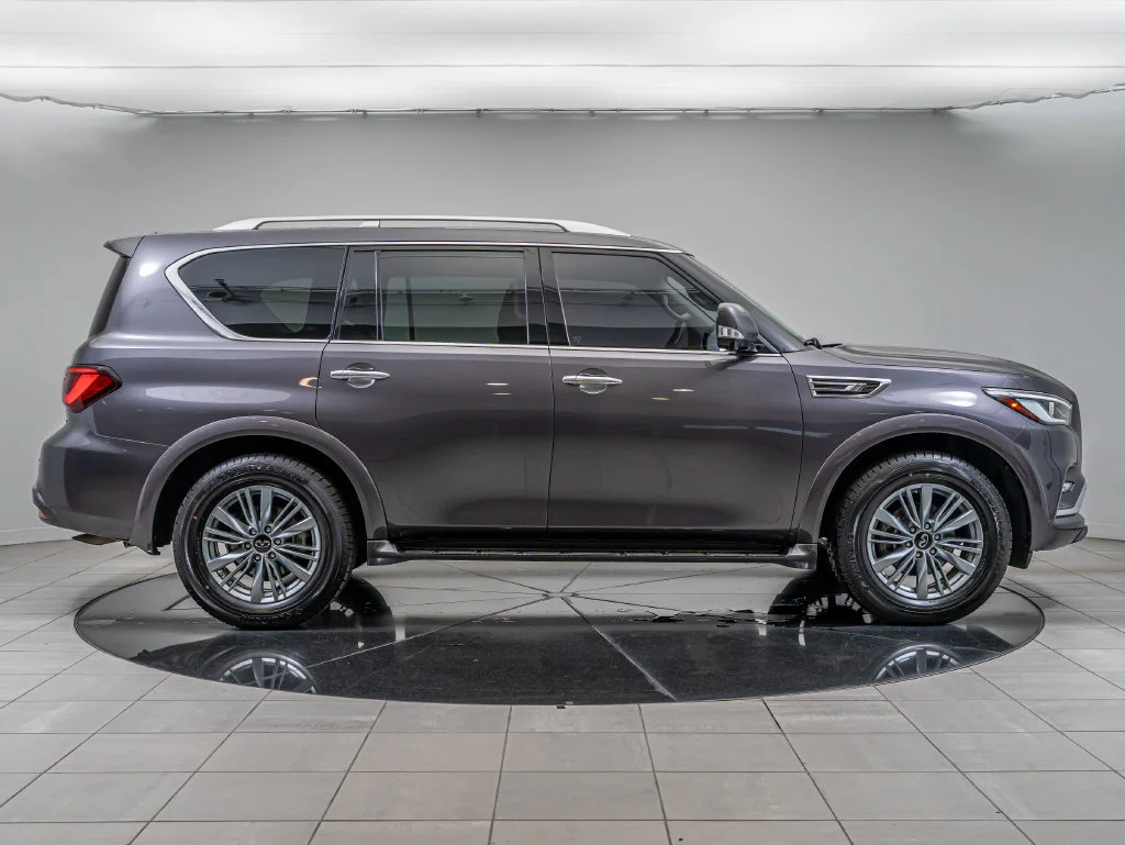 Used 2024 Anthracite Gray INFINITI LUXE image 11
