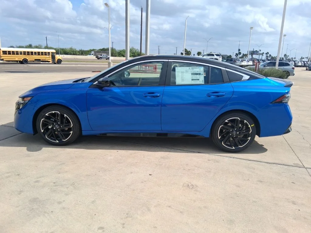 New 2026 Bluestone Pearl / Super Black Two-tone Nissan SR image 4