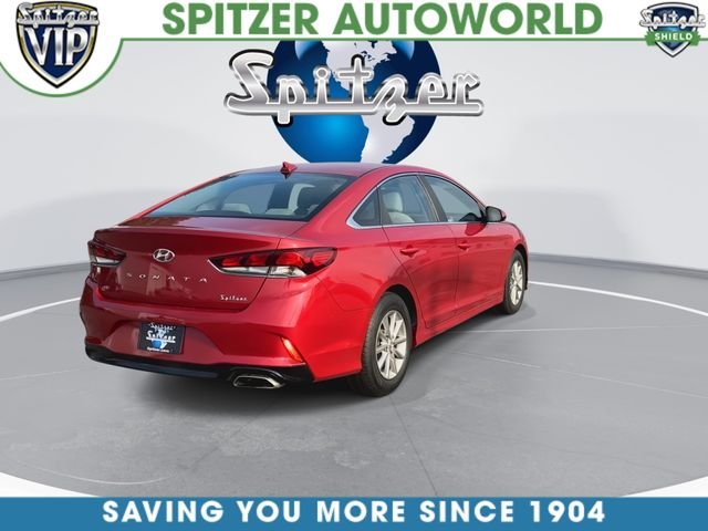 Used 2019 Red Hyundai SE image 9