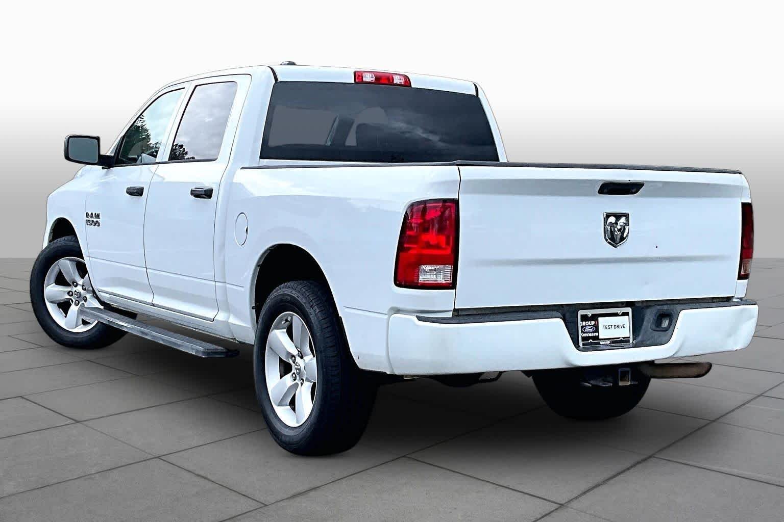 Used 2015 Bright White Clearcoat Ram Express image 11