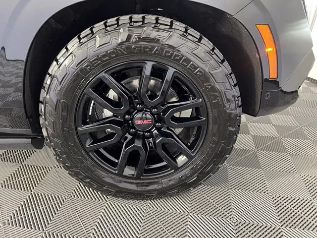 2025 GMC Yukon AT4 Ultimate - Photo 48