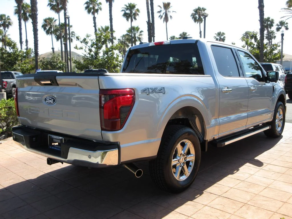 Certified Used 2024 Iconic Silver Metallic Ford XLT image 4