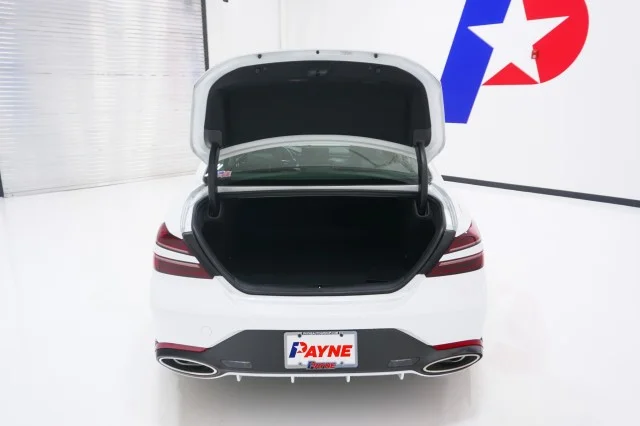 Used 2025  Genesis 2.5T image 9