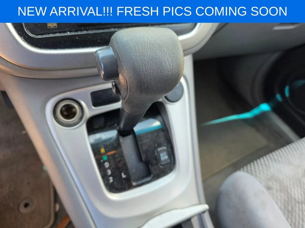 Used 2006  Toyota 4dr V6 (Natl) image 10