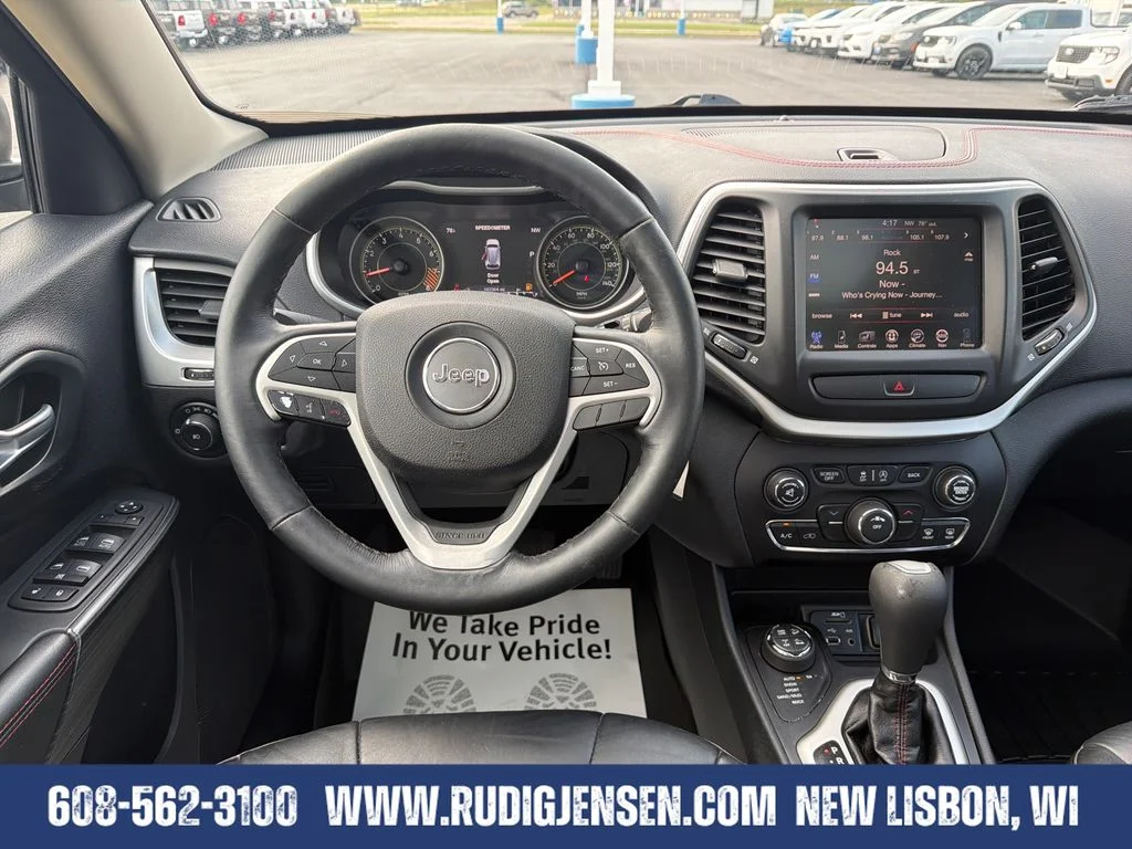Used 2016 Gray Jeep Trailhawk image 13