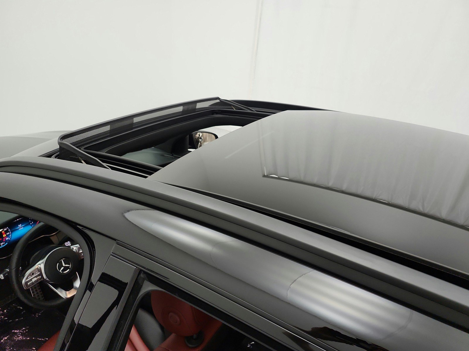 Used 2021 Black Mercedes-Benz GLC 300 SUV image 11