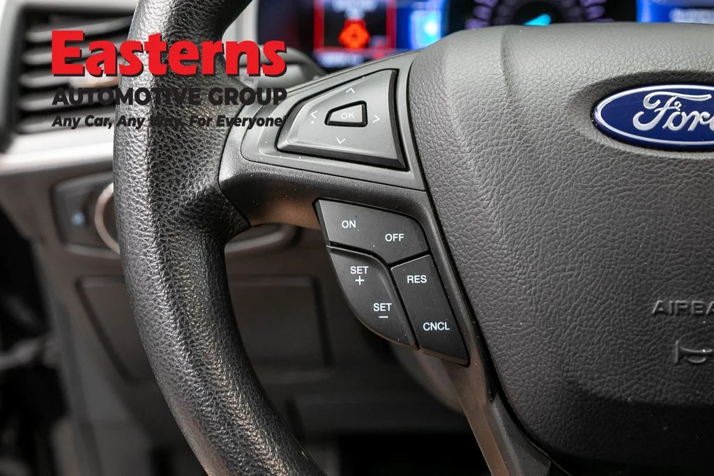 Used 2023 Black Ford SE image 14